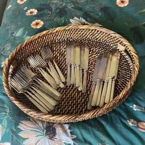 VINTAGE ROGERS BROTHERS 1847 SILVERWARE LOT PERFECT PATINA